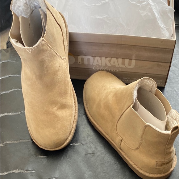 makalu Shoes - Women's Tan Ankle Boots